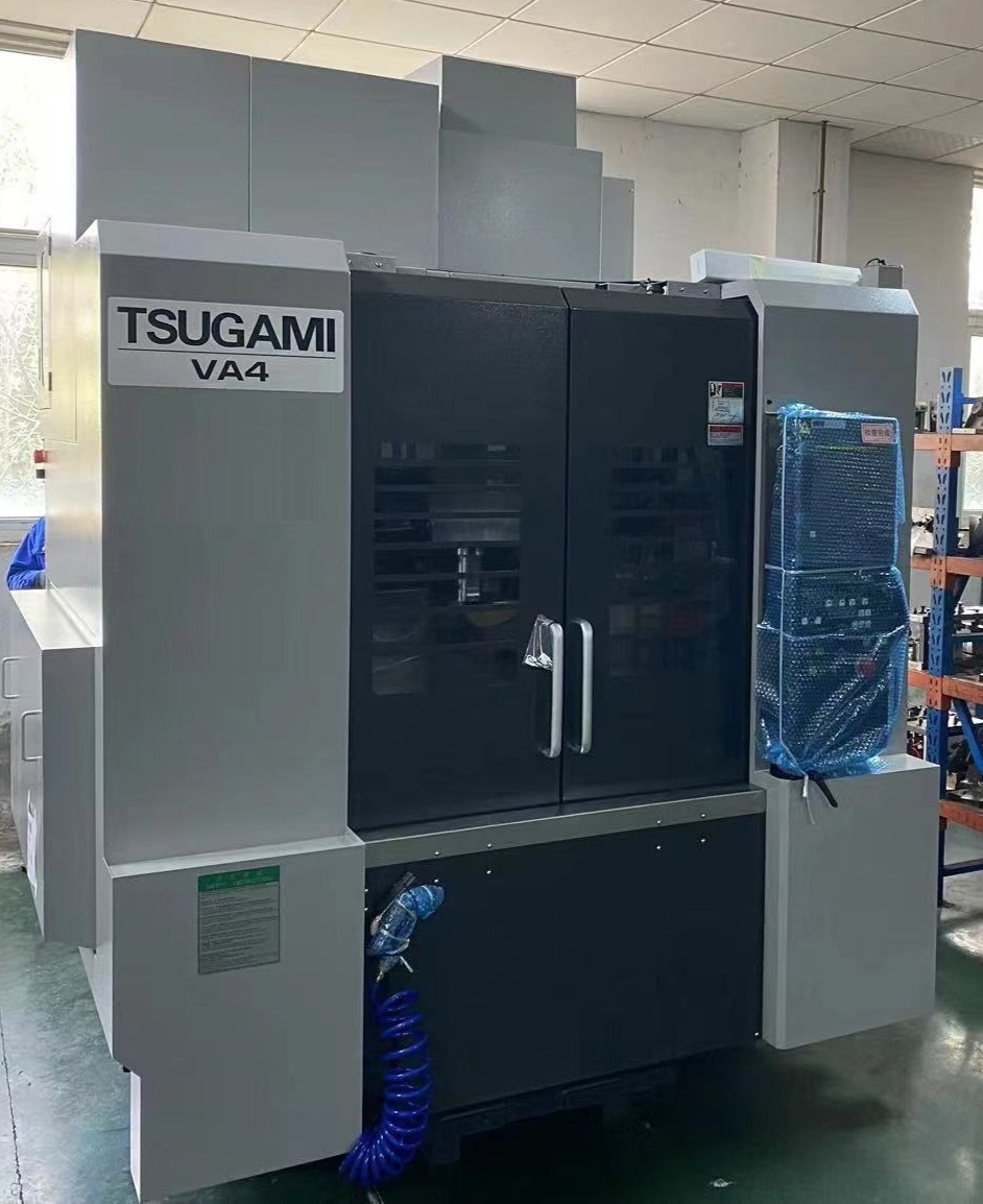 立加和車(chē)床交付現(xiàn)場(chǎng)