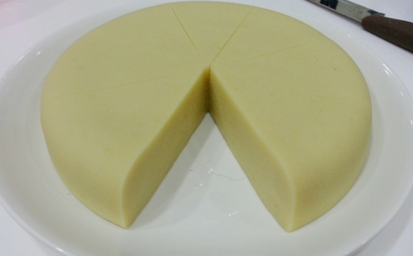 “涼糕”不同于其他的糕點(diǎn)，三種不同口味，哪款才是你口味